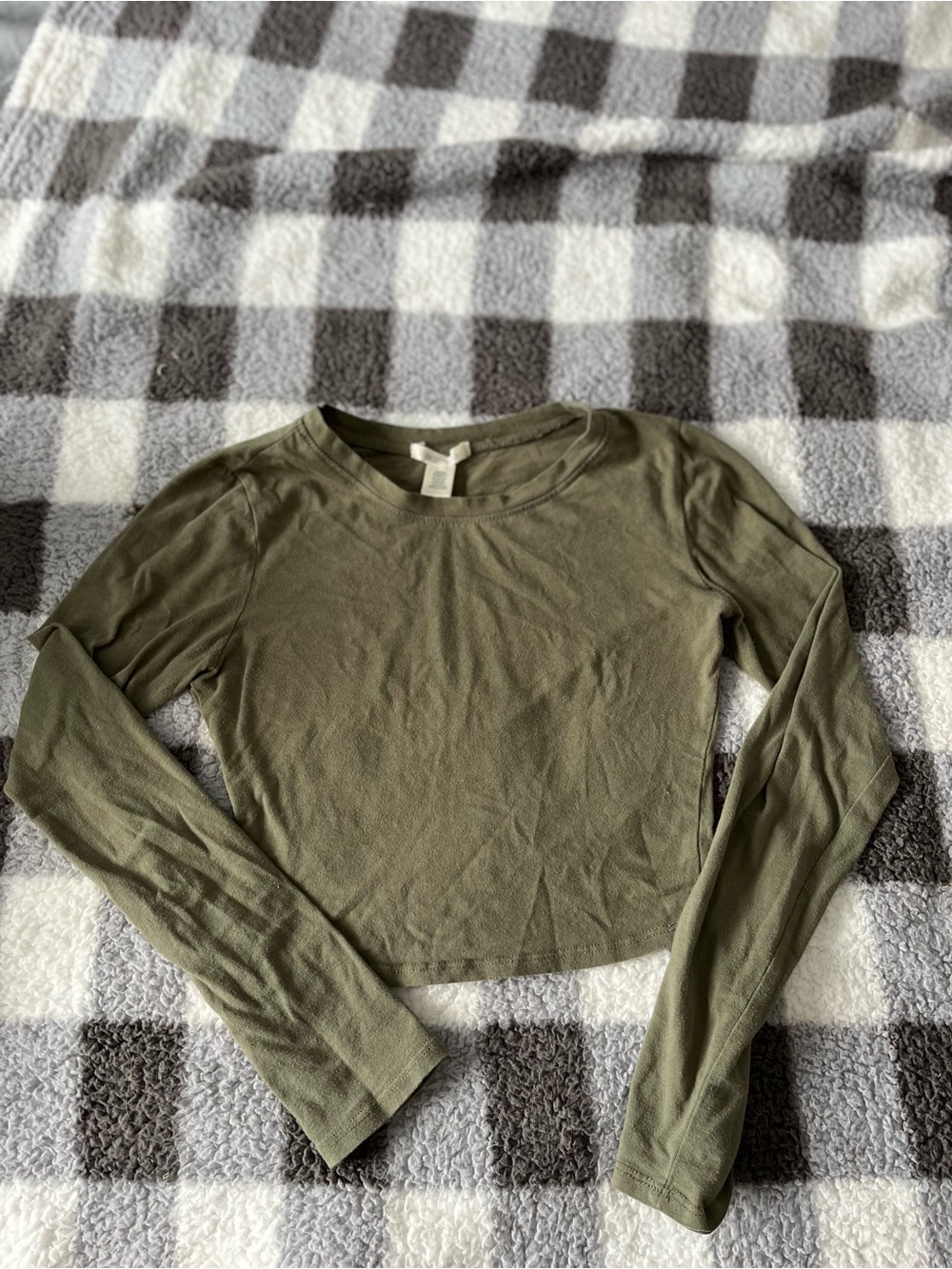 Women’s Olive Long-Sleeve Cropped Crew Top